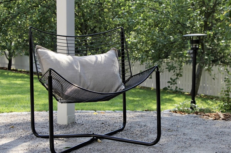 Villa garden design in Espoo: garden renovation, romantic garden, outdoor fireplace